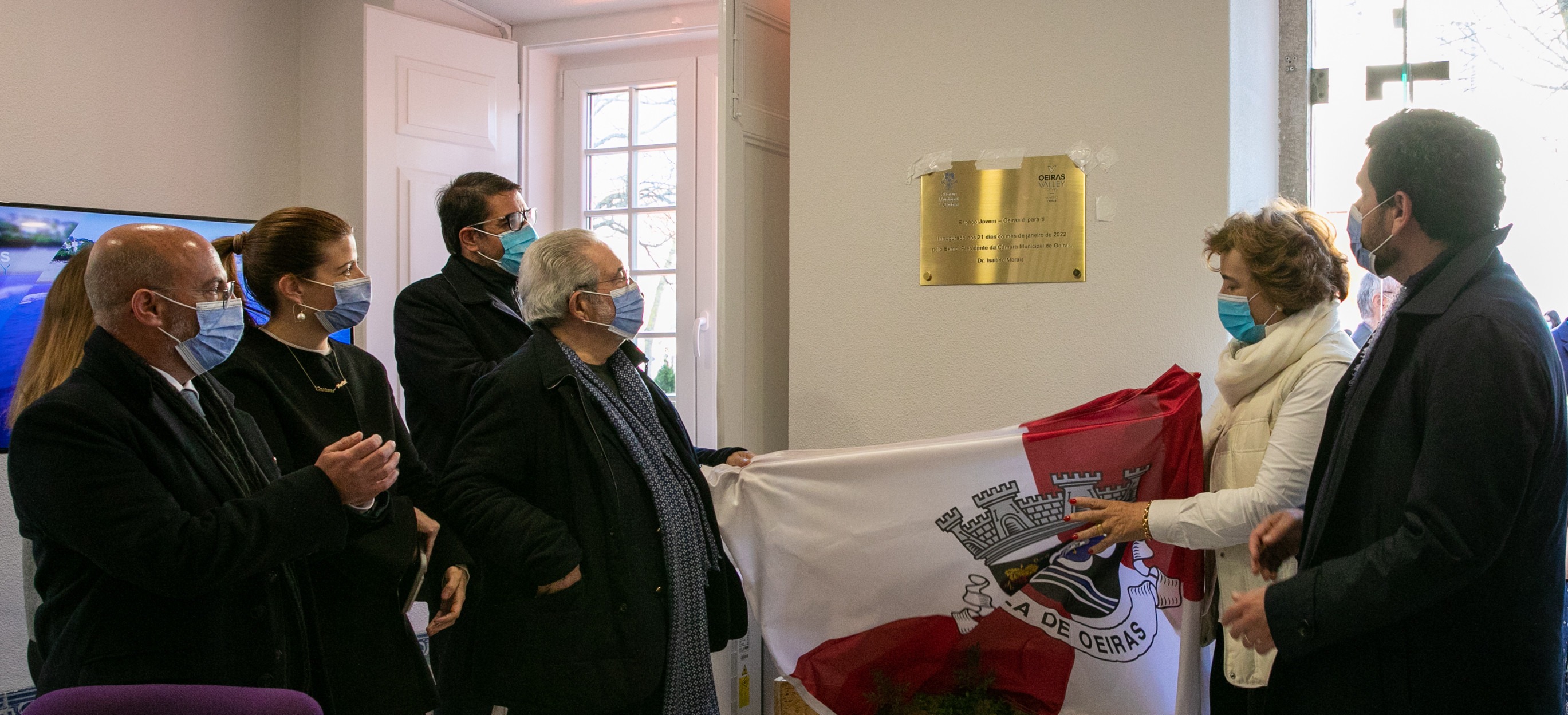 Presidente da Câmara no interior do Centro de Juventude