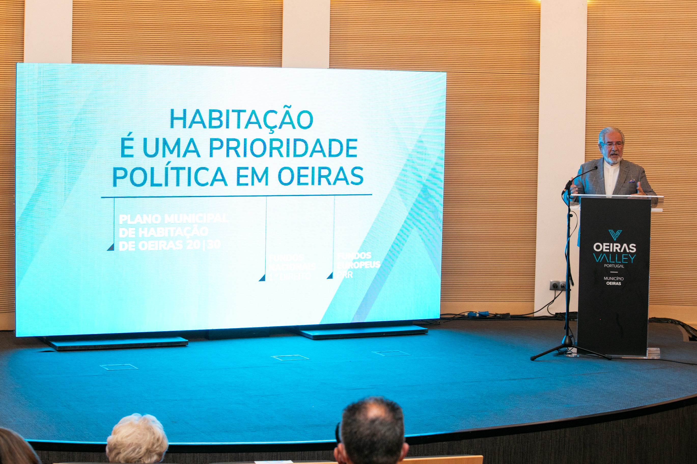 Presidente da Câmara Municipal de Oeiras, Isaltino Morais apresenta Políticas de Habitação no concelho